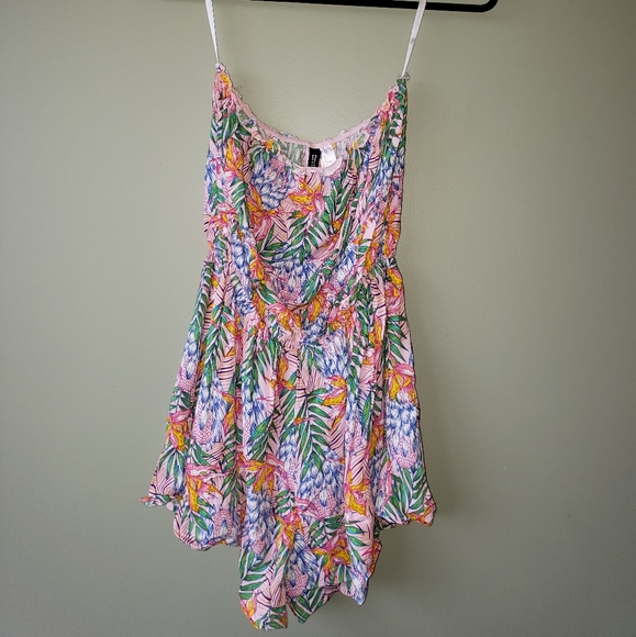 H&M strapless floral romper - Picture 2 of 2